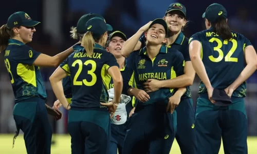 Australia clinch thriller to book yet another semi-final; India on the brink